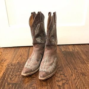 Justin’s Cowgirl Boots